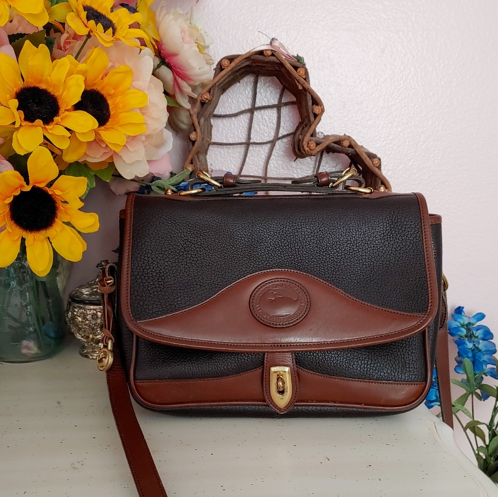 Vtg 90s Dooney & Bourke Carrier Crossbody Purse